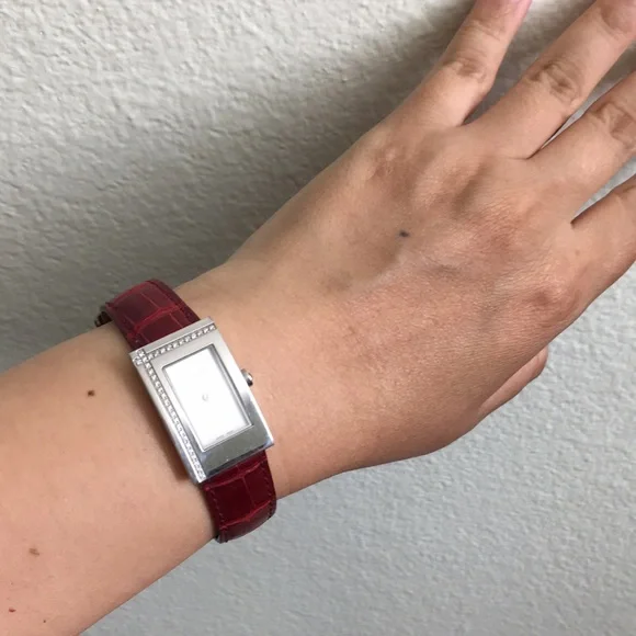 🖤BURBERRY Diamond bezel watch with red alligator straps